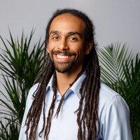 Consultant Osiris Doumbe 